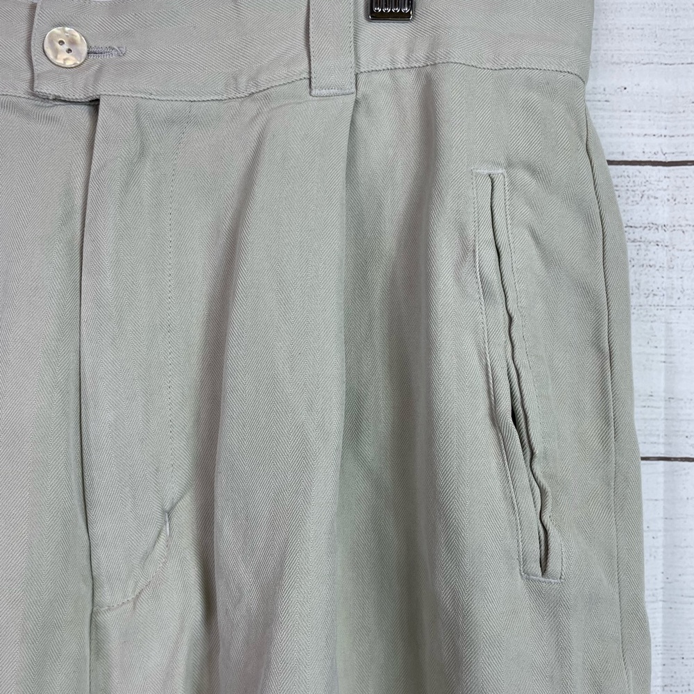 Men’s Tommy Bahama Shorts - Picture 4 of 7